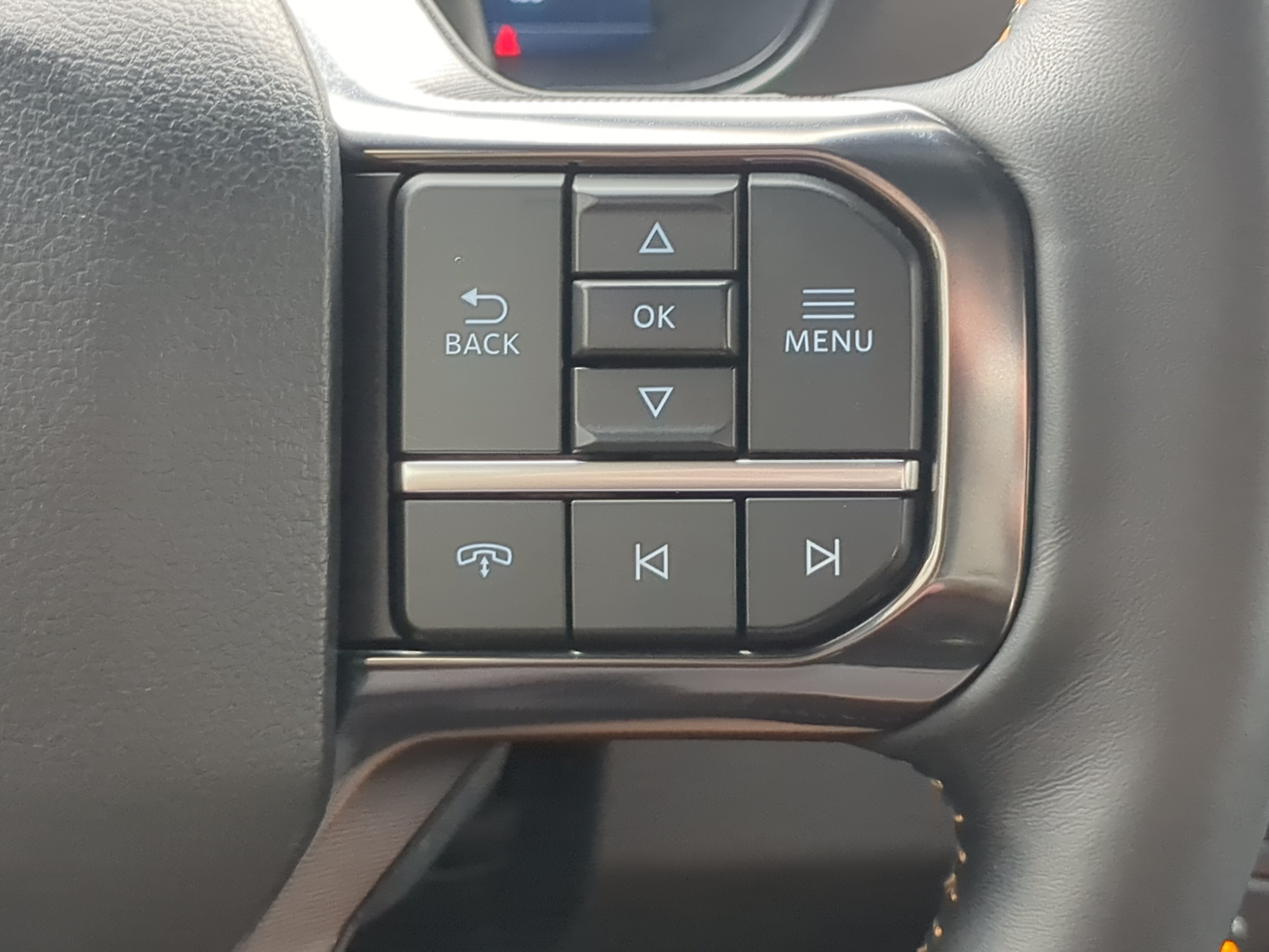 Used 2024 Ford F350 Platinum w/ Tremor Off-Road Package AWD/4WD image 25