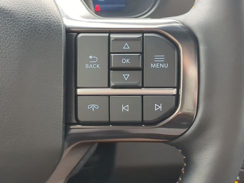 Used 2024 Ford F350 Platinum w/ Tremor Off-Road Package AWD/4WD image 25