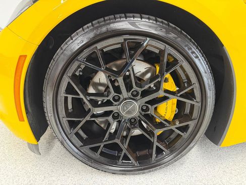 Used 2014 Chevrolet Corvette Stingray Coupe RWD image 23