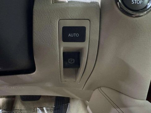 Used 2014 Lexus LS 460 image 20