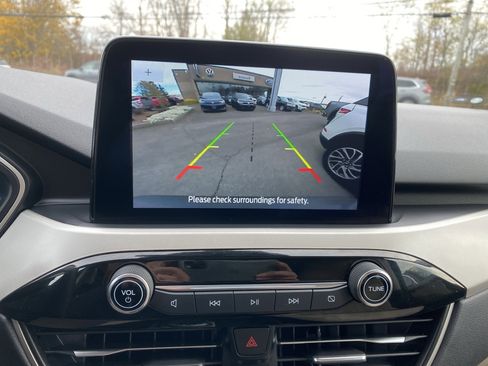 Used 2022 Ford Escape SE w/ Cold Weather Package image 19