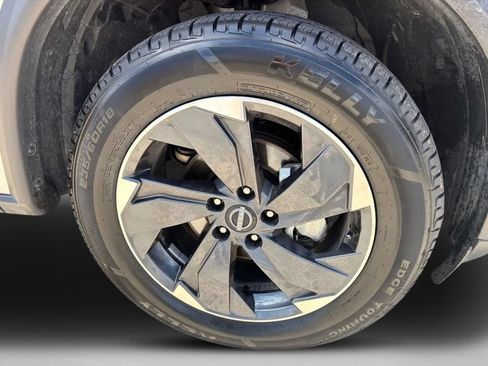 Used 2024 Nissan Rogue SV FWD image 10