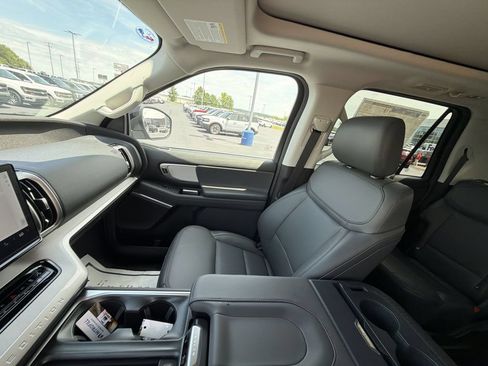 New 2026 Ford Expedition Max Active AWD/4WD image 11