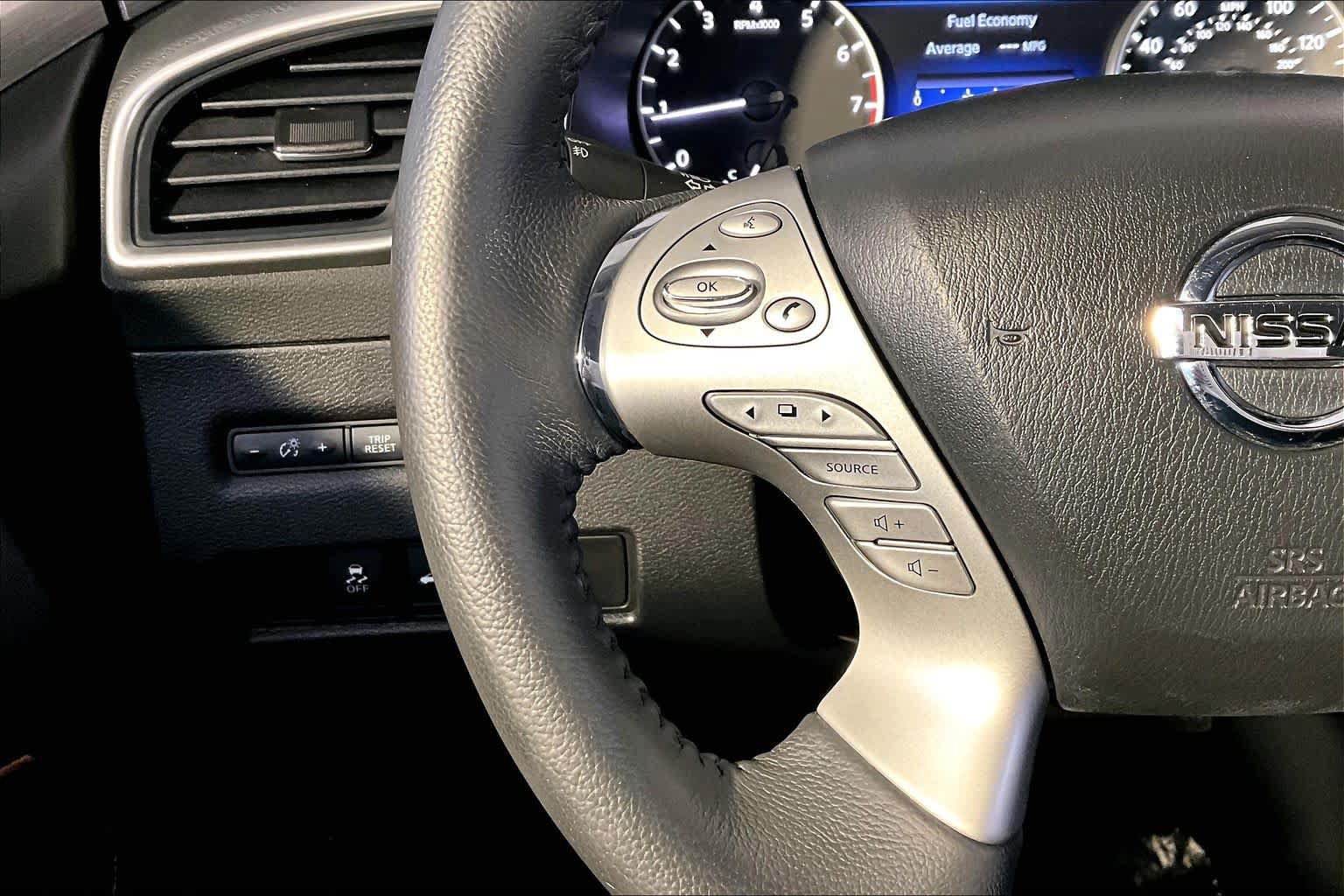 Used 2017 Nissan Murano SL AWD/4WD image 23