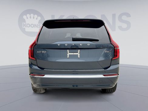 New 2026 Volvo XC90 B6 Plus w/ Protection Package Premier image 5