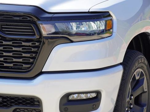 New 2027 RAM 1500 Express AWD/4WD image 7
