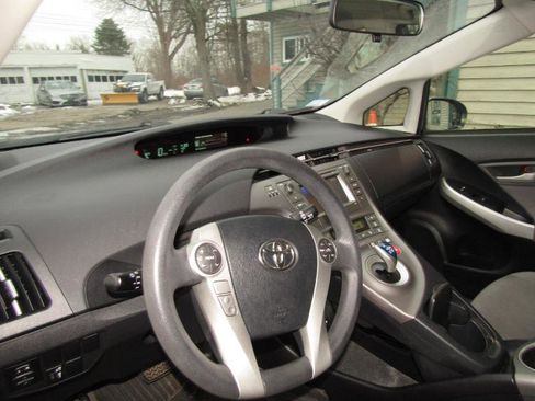 Used 2015 Toyota Prius Four image 42