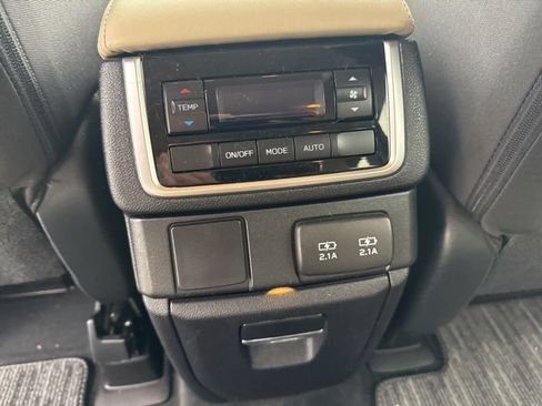 Used 2022 Subaru Ascent Premium w/ Convenience Package AWD/4WD image 29