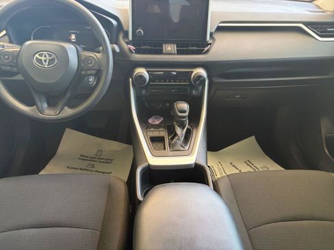 Used 2024 Toyota RAV4 LE FWD image 10