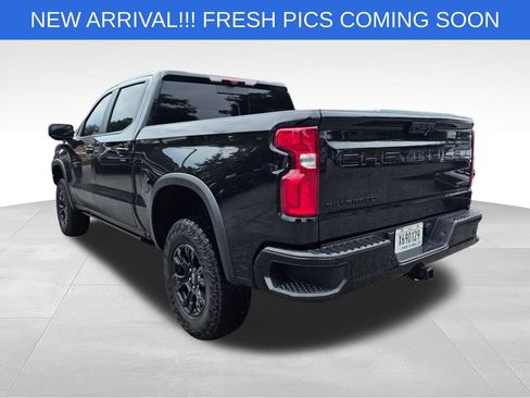 Used 2025 Chevrolet Silverado 1500 ZR2 w/ Technology Package AWD/4WD image 6