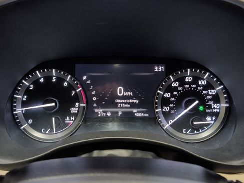 Used 2021 Toyota Highlander XLE image 19