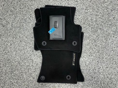 Used 2019 Jaguar F-PACE Premium image 68