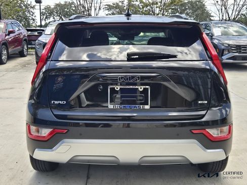 Certified 2024 Kia Niro EX FWD image 6