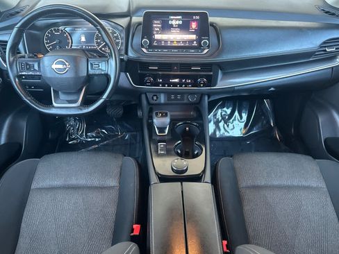 Used 2025 Nissan Rogue SV AWD/4WD image 3