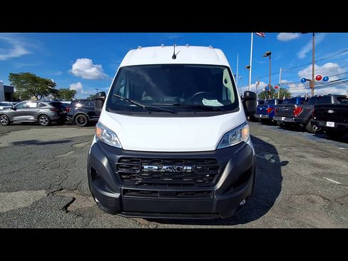 Used 2026 RAM ProMaster 2500 w/ Convenience Group FWD image 3
