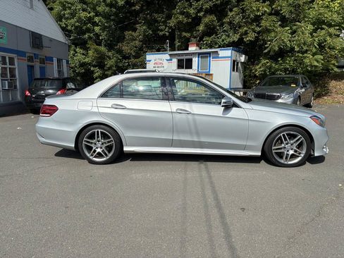 Used 2014 Mercedes-Benz E 350 4MATIC Sedan image 6