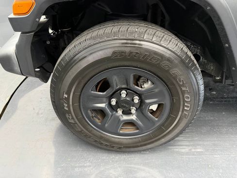Used 2018 Jeep Wrangler Unlimited Sport AWD/4WD image 40