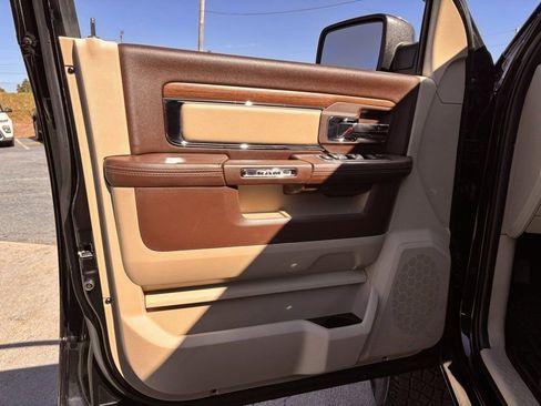 Used 2018 RAM 2500 Laramie w/ Convenience Group image 12