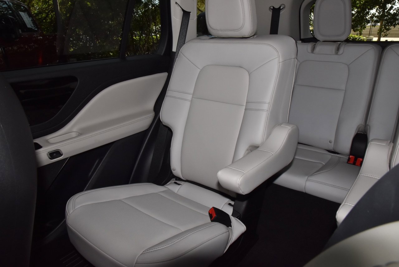 Certified 2026 Lincoln Aviator 2WD w/ Jet Appearance Package image 20