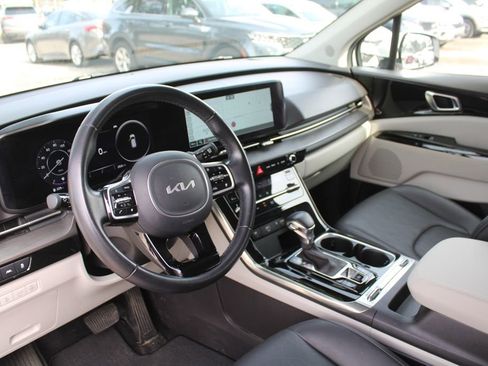 Certified 2023 Kia Carnival SX image 31