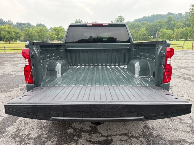 Used 2025 Chevrolet Silverado 1500 Custom Trail Boss w/ Turbomax Blackout Package AWD/4WD image 25