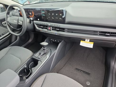 New 2026 Kia K4 FWD image 10