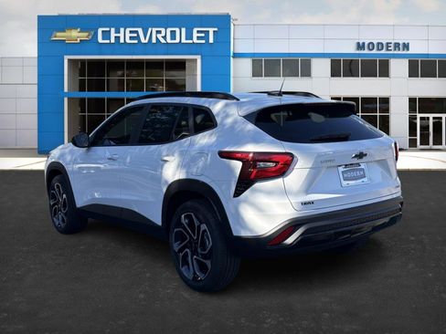 New 2026 Chevrolet Trax RS w/ Sunroof Package image 3