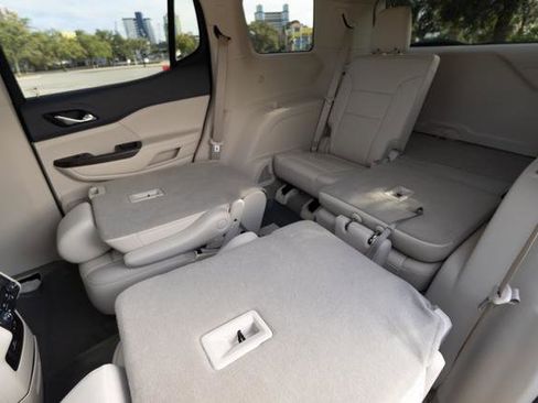 Used 2022 GMC Acadia Denali w/ Denali Ultimate Package image 32