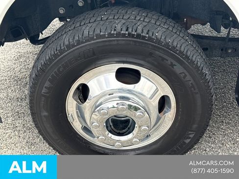 Used 2025 Ford F350 Platinum AWD/4WD image 14