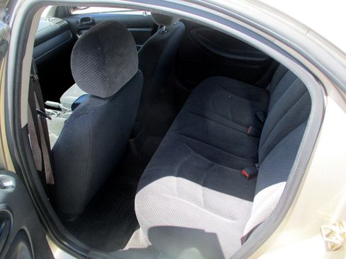 Used 2004 Dodge Stratus SXT w/ Sun & Fun Group image 9