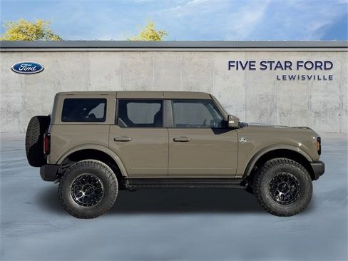 New 2025 Ford Bronco Outer Banks image 4
