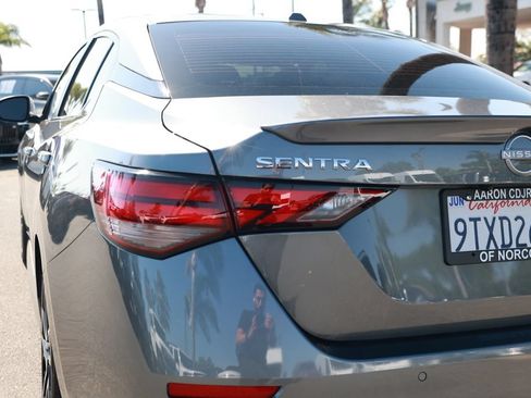 Used 2025 Nissan Sentra SR w/ SR Premium Package FWD image 13