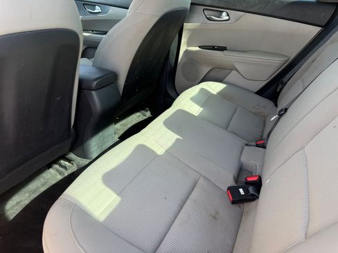 Used 2021 Kia Forte LXS FWD image 8