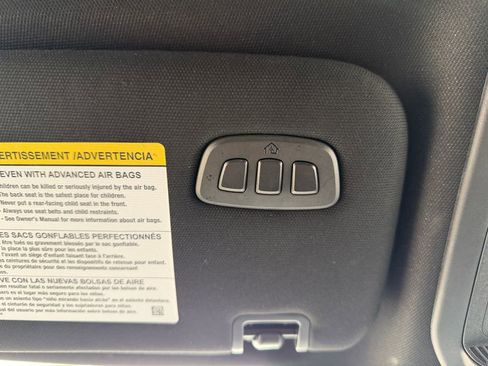 Used 2025 Ford Explorer ST-Line image 38