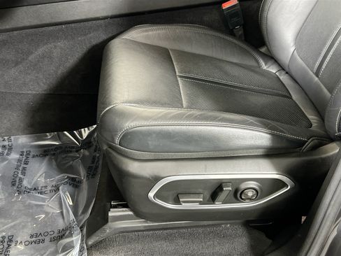 Used 2022 Jeep Wagoneer Series III w/ Flexible Seating Group AWD/4WD image 20