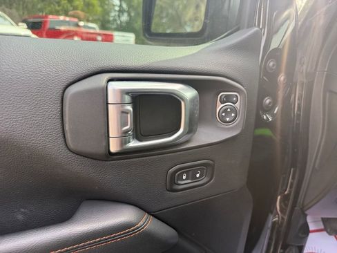 Certified 2023 Jeep Gladiator Mojave w/ LED Lighting Group AWD/4WD image 19