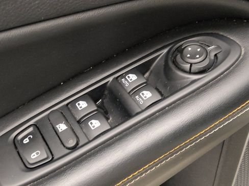 Used 2018 Jeep Compass Latitude w/ Popular Equipment Group AWD/4WD image 27
