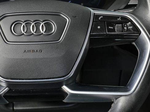 Used 2023 Audi e-tron Premium Plus w/ Premium Plus Package AWD/4WD image 11