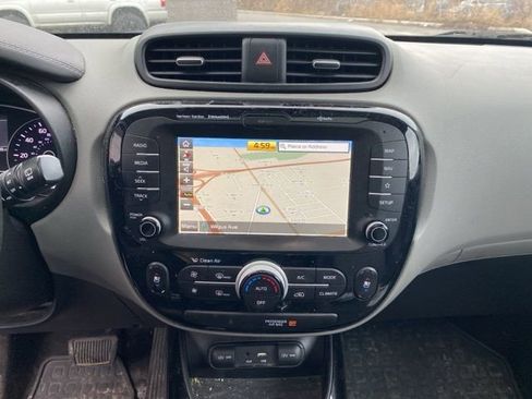 Used 2019 Kia Soul + w/ Primo Package image 11