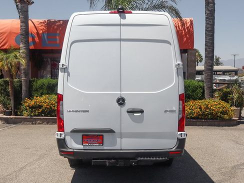 Used 2020 Mercedes-Benz Sprinter 2500 image 7