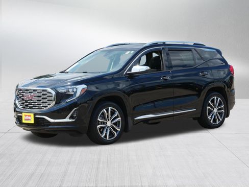 Used 2019 GMC Terrain Denali w/ Advanced Safety Package AWD/4WD image 3