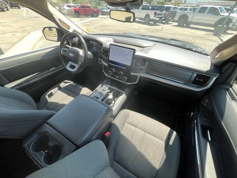 Used 2023 Ford Expedition XLT AWD/4WD image 22