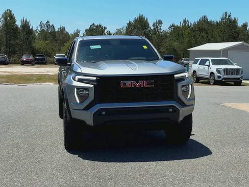 Used 2025 GMC Canyon Elevation w/ Convenience Package RWD image 3