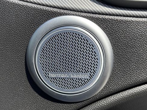 Certified 2023 Alfa Romeo Stelvio Veloce AWD/4WD image 34