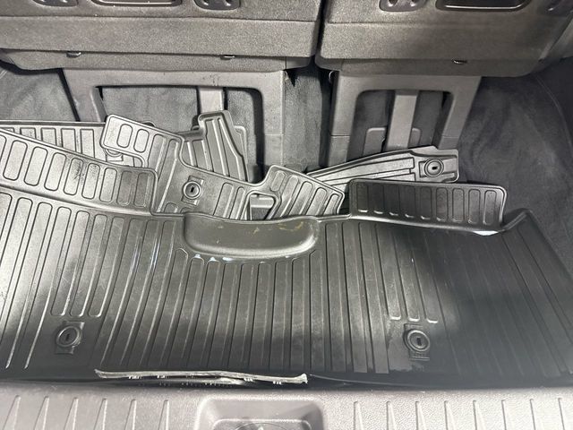 Used 2024 Kia Carnival SX Prestige FWD image 34