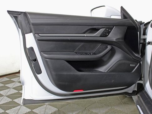 Used 2023 Porsche Taycan 4S image 14