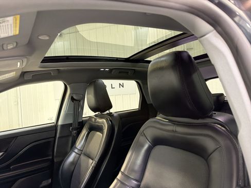 Used 2022 Lincoln Corsair Reserve w/ Equipment Group 201A image 24