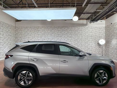 New 2026 Hyundai Tucson SEL FWD image 8