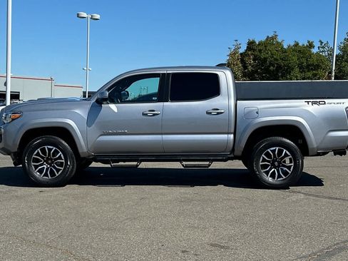 Used 2021 Toyota Tacoma TRD Sport w/ Technology Package RWD image 9