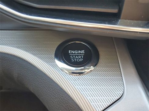 Used 2023 Ford Explorer XLT w/ Equipment Group 202A image 28